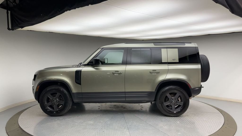Certified Used 2023 Pangea Green Metallic Land Rover S image 5