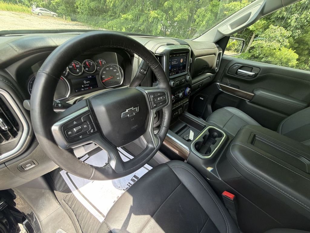 Used 2022 Black Chevrolet RST image 21
