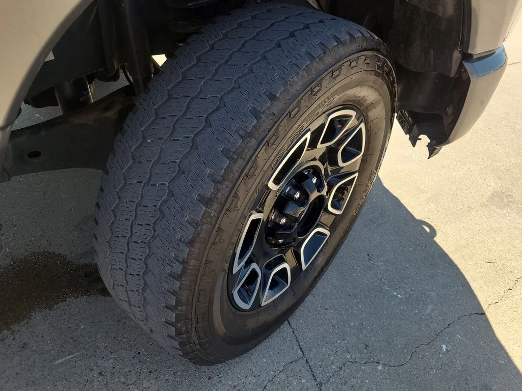 Used 2025 Gray Ford Platinum image 8