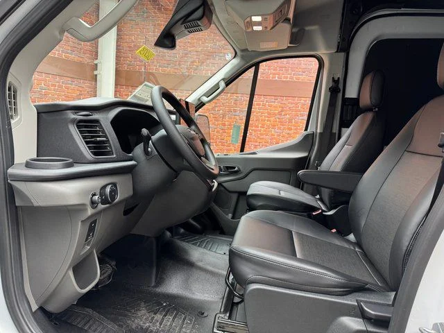New 2026 Oxford White Ford Cargo Van image 20