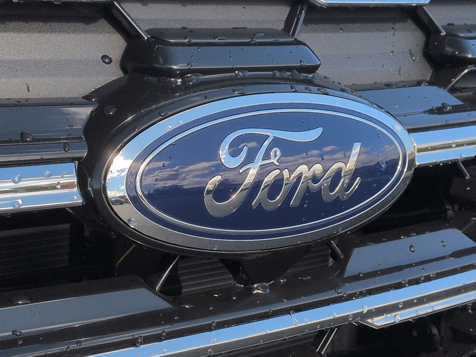 New 2026 Star White Ford Active image 12