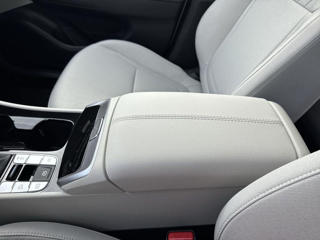 New 2026 White Pearl Hyundai SE FWD image 22