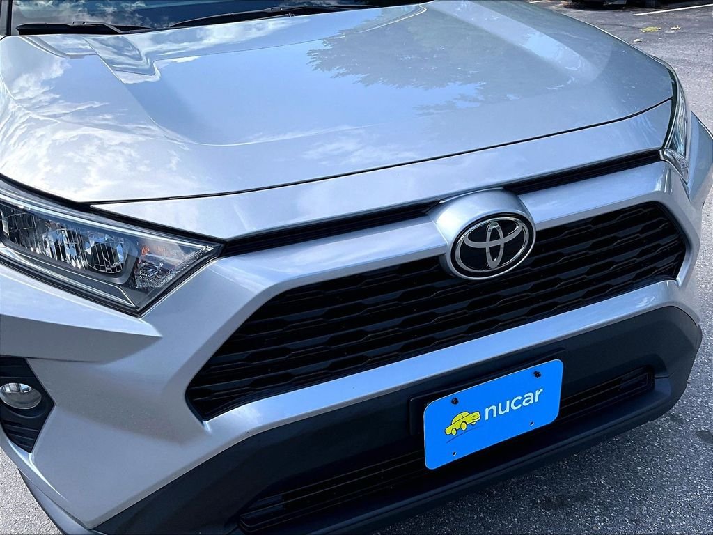Used 2020 Silver Sky Metallic Toyota XLE image 31