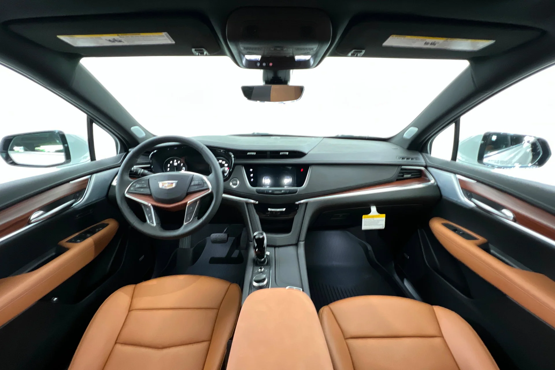 New 2026 Crystal White Tricoat Cadillac Premium Luxury image 9