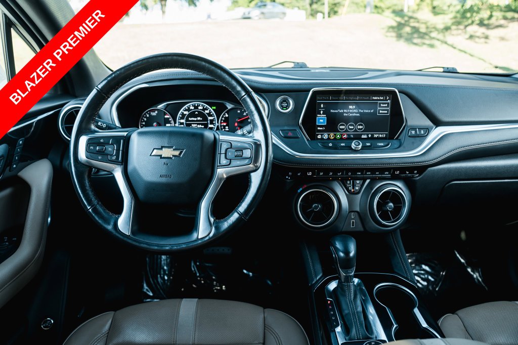 Used 2019 Summit White Chevrolet Premier image 13