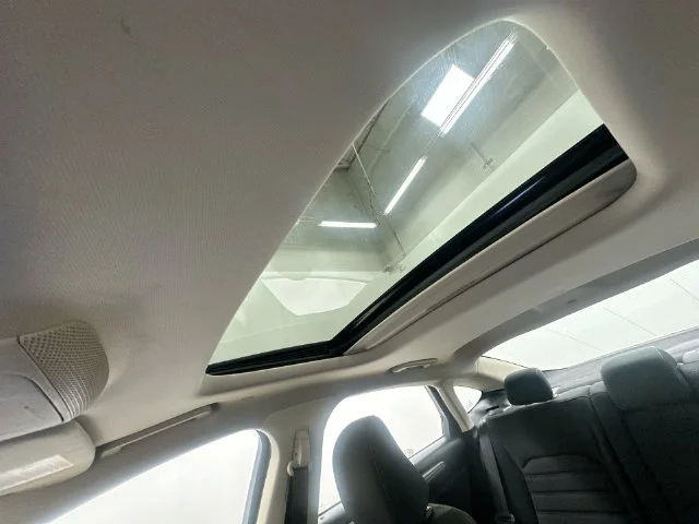 Used 2020 White Ford SE image 24