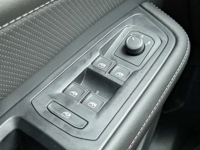 2026 Volkswagen Atlas SE w/Tech - Photo 24