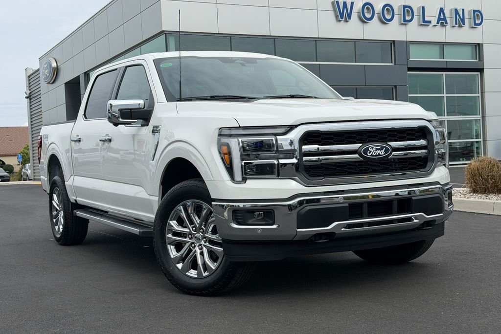 Star White Metallic Tri-Coat 2026 Ford F-150 Lariat SuperCrew 4WD Pickup Truck Four-Wheel Drive