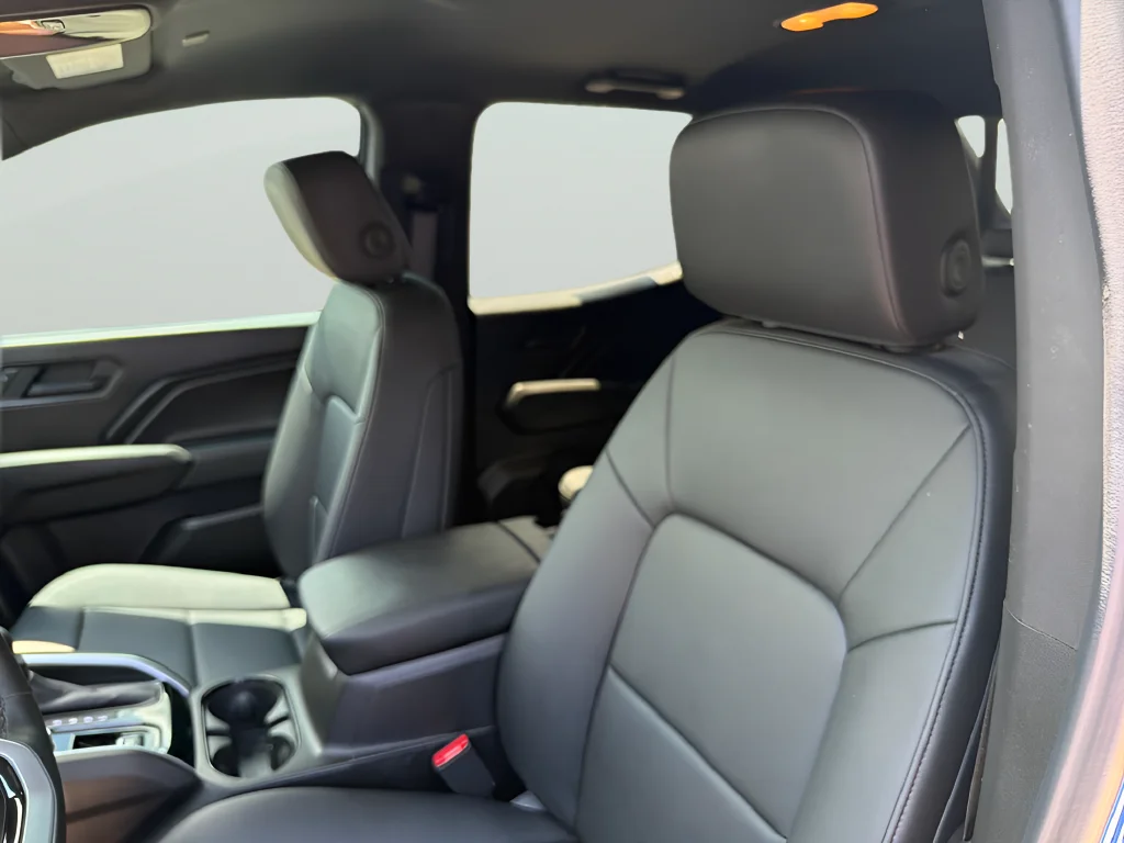 Used 2025 Blue Chevrolet Trail Boss image 22