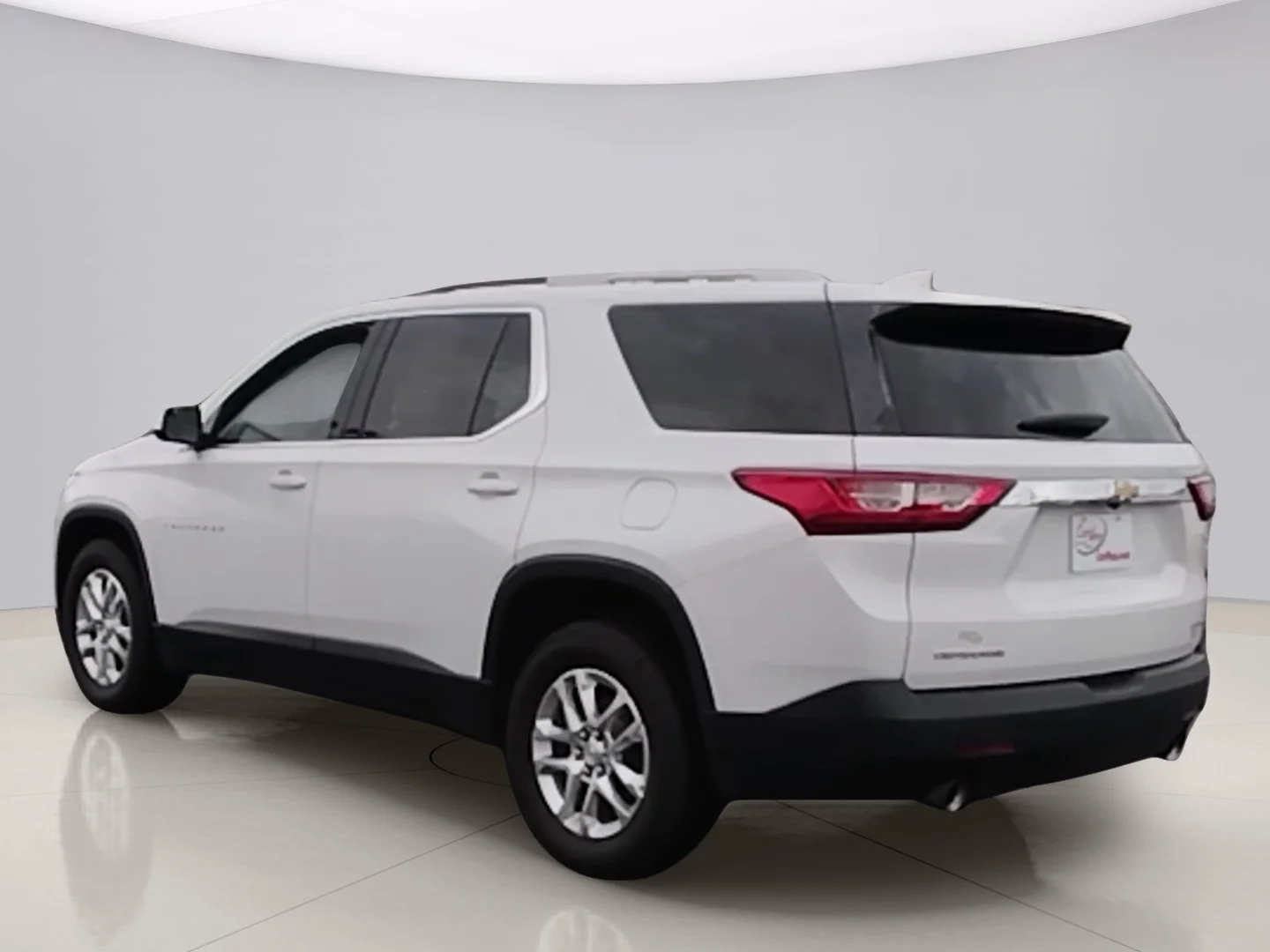 Used 2018 White Chevrolet  image 3
