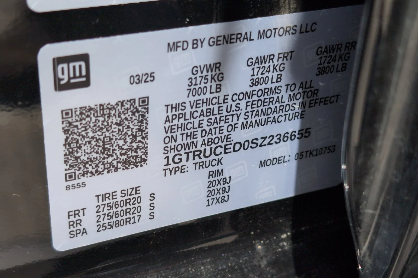 New 2025 Onyx Black GMC Elevation image 29