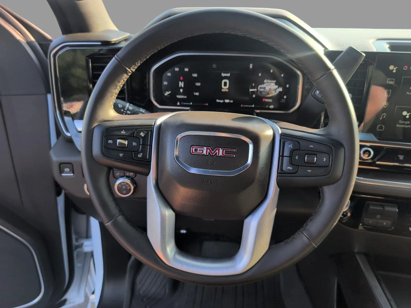 Used 2026 Glacier White Tricoat GMC SLT image 27
