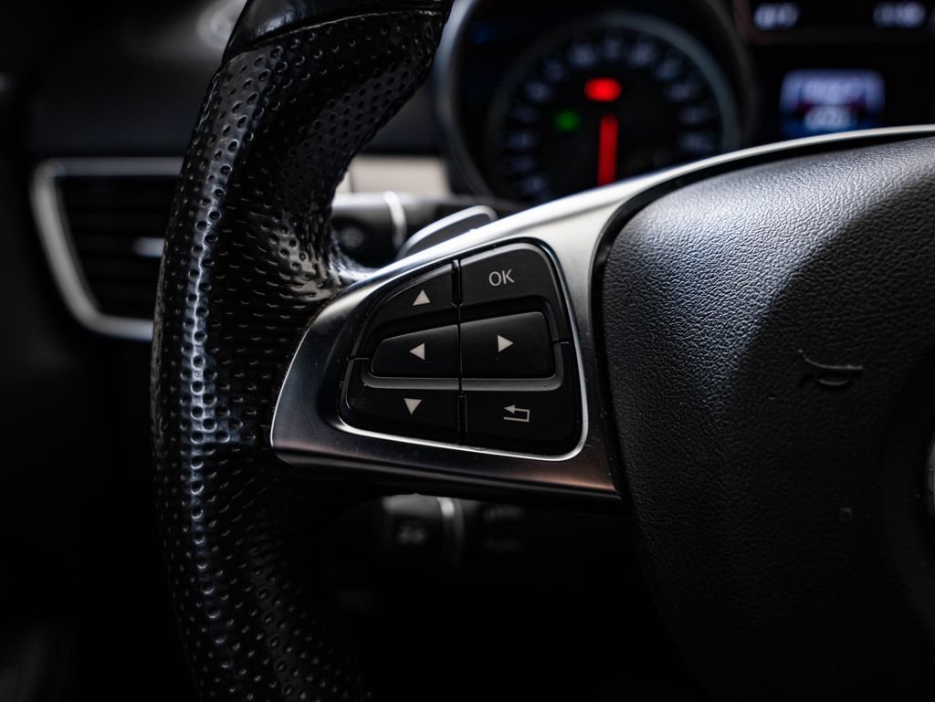 Used 2019 Black Mercedes-Benz GLE 43 AMG® image 29