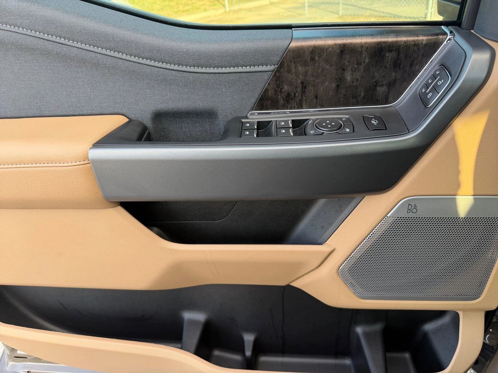 New 2026 Marsh Gray Ford LARIAT image 17
