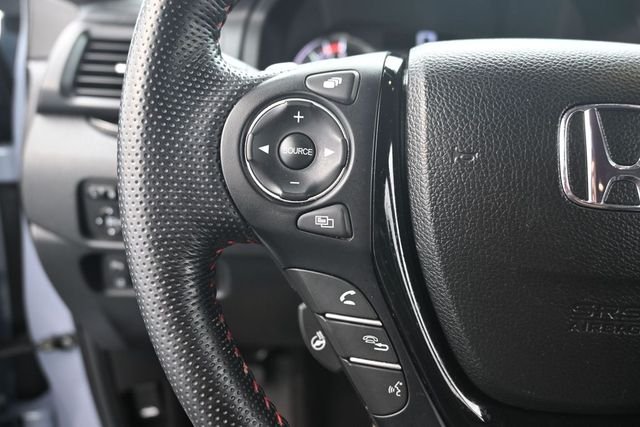 Used 2023  Honda Black Edition image 18