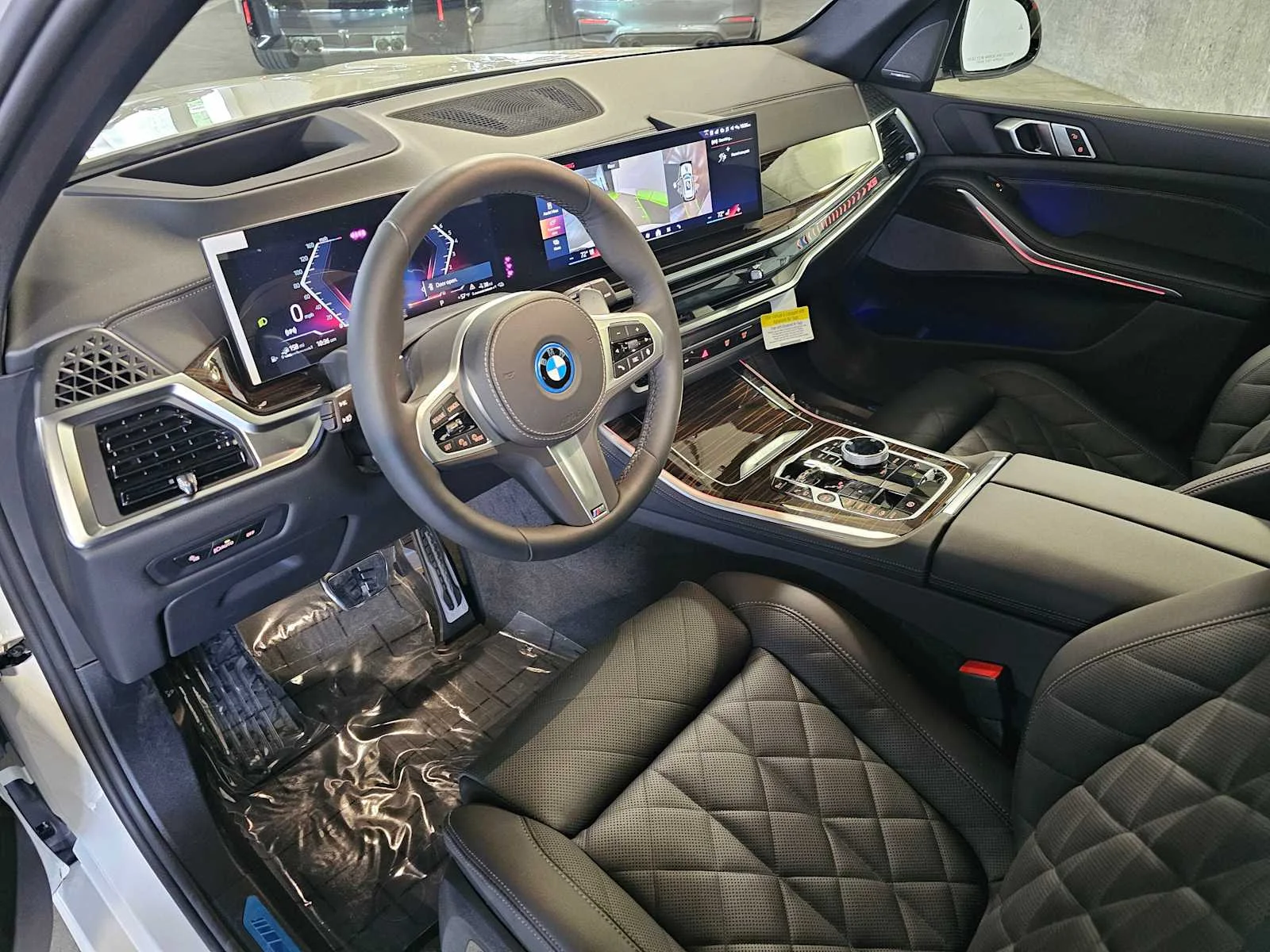 New 2026 Alpine White BMW xDrive50e image 2
