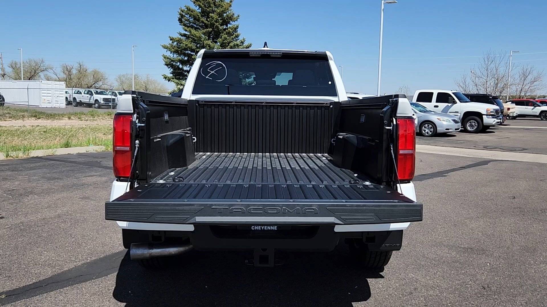 2026 Toyota Tacoma SR5 - Photo 17