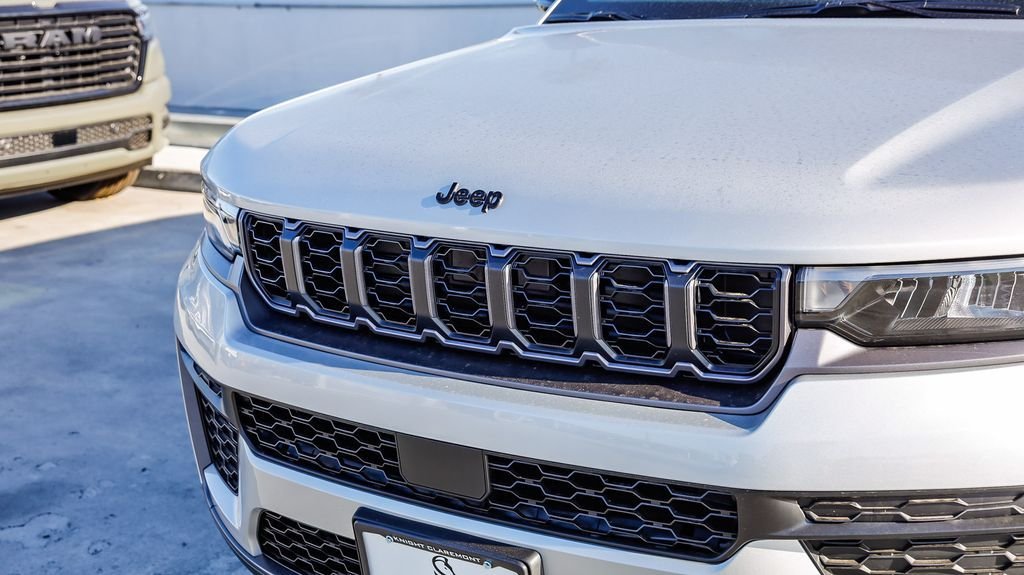 New 2026 Silver Jeep Altitude image 6