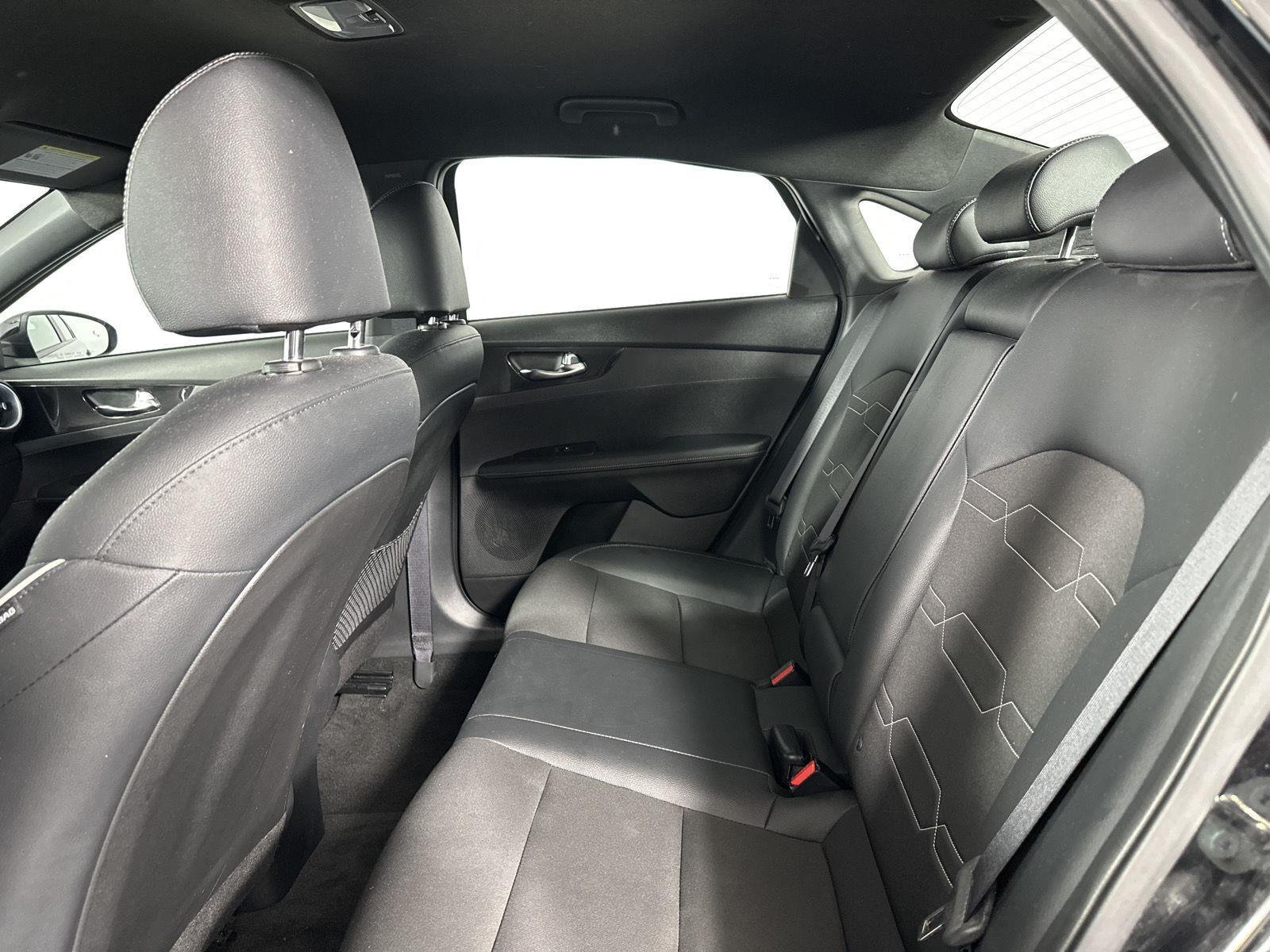 Used 2024 Aurora Black Pearl Kia GT-Line image 15