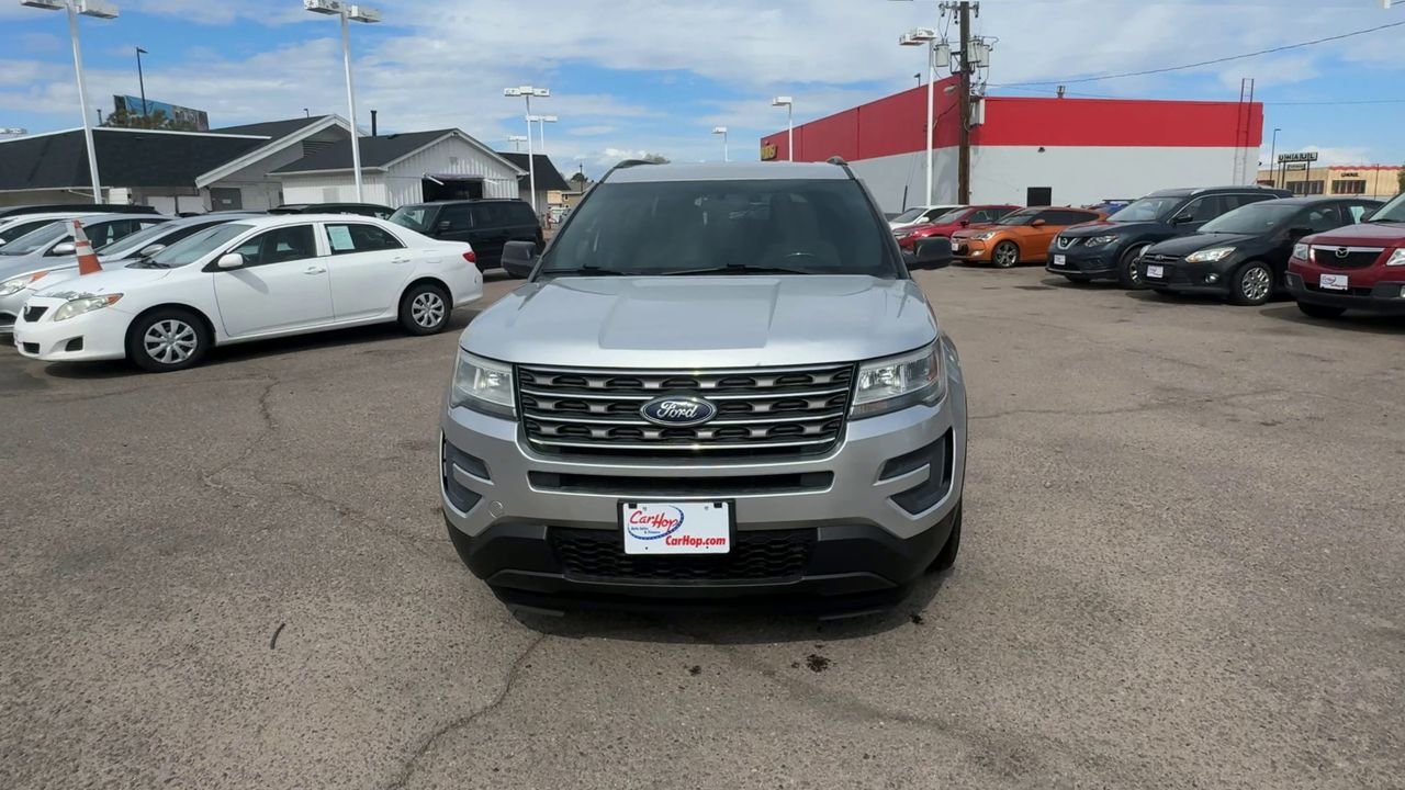 2016 Ford Explorer Base photo 3
