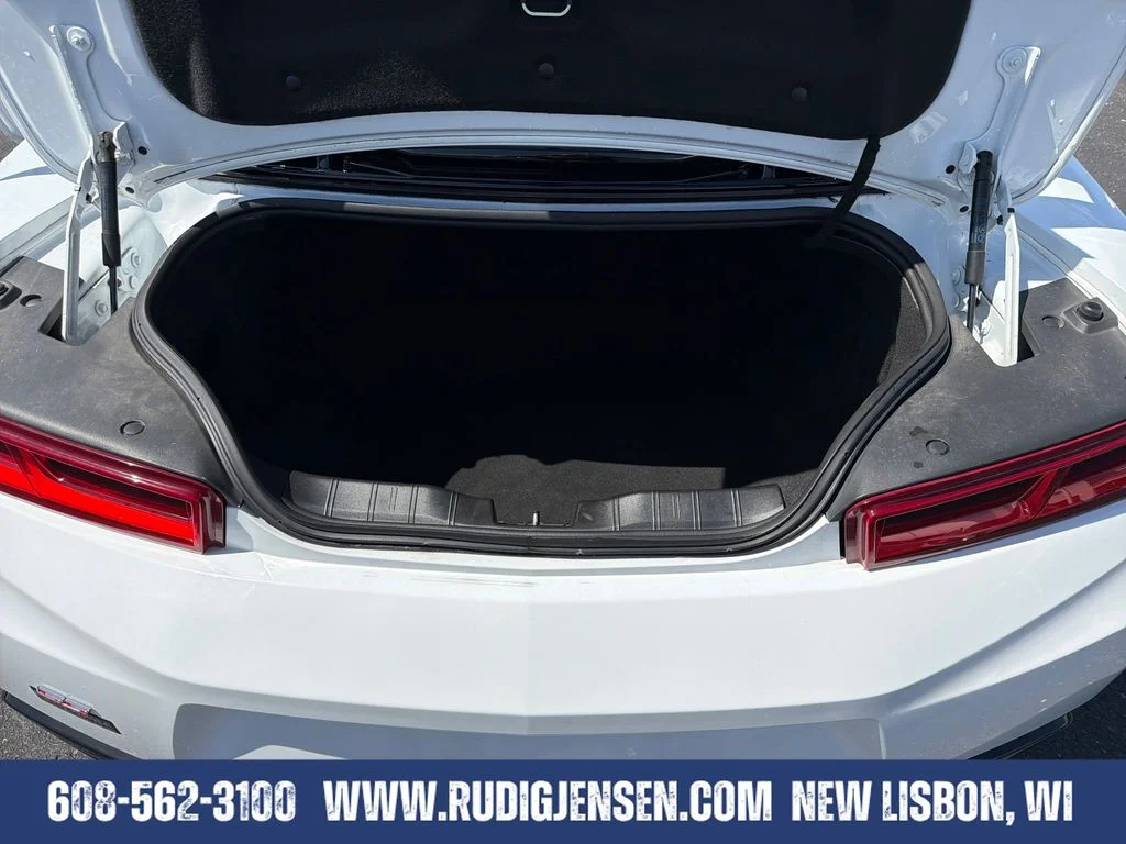 Used 2018 Summit White Chevrolet SS image 23