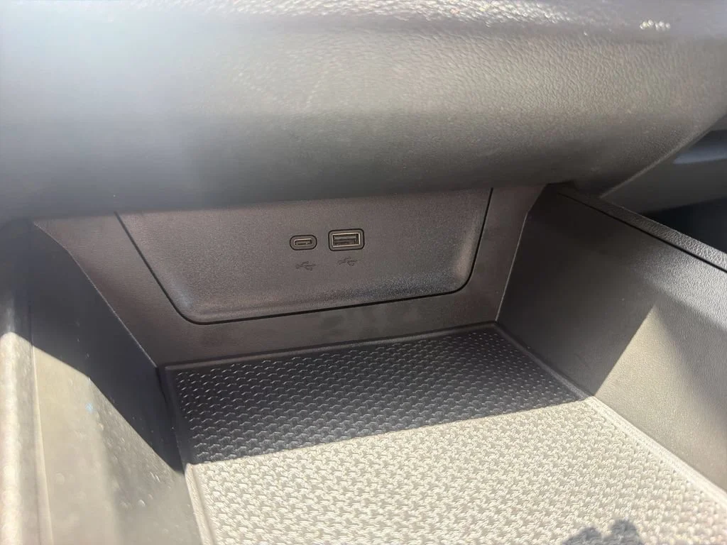 Used 2025 Summit White Chevrolet LT image 42