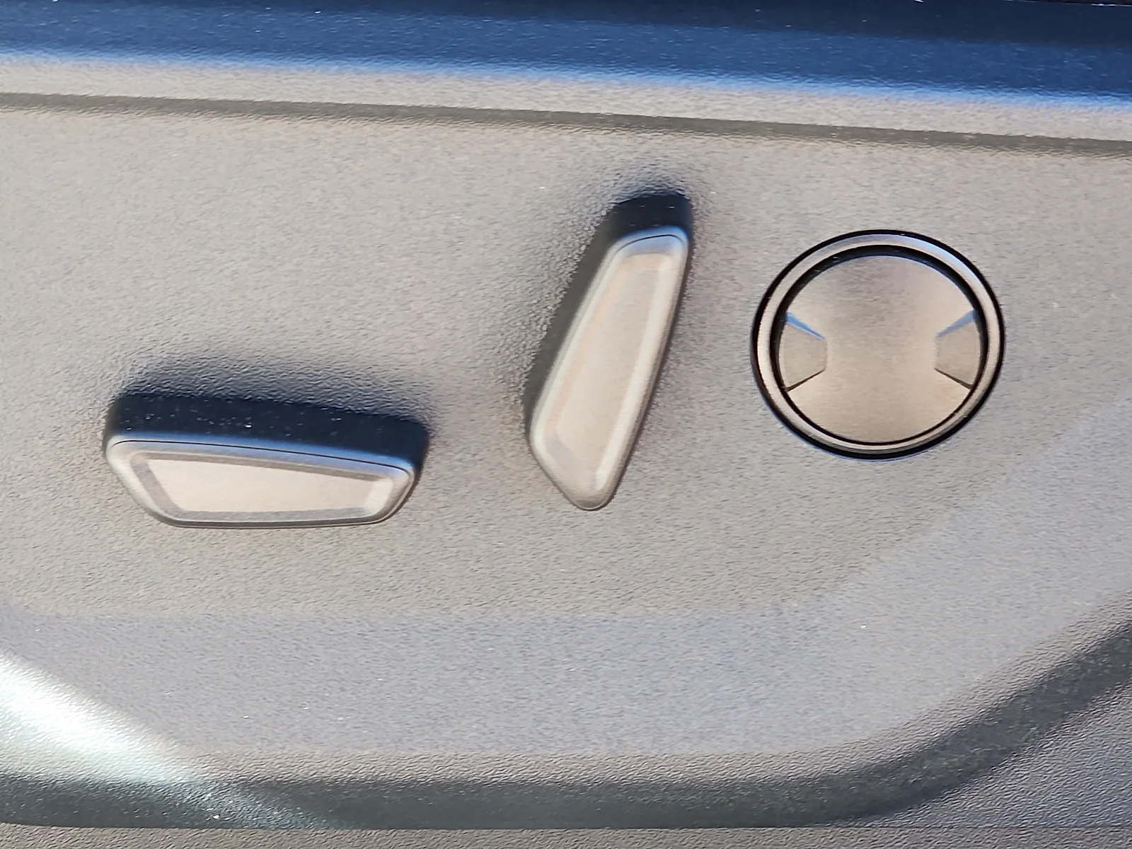 New 2026 Oxford White Ford Lariat image 16