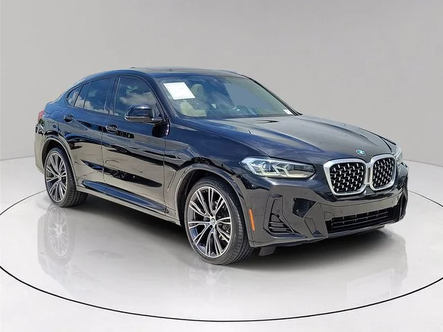 Used 2022 Black BMW xDrive30i image 3