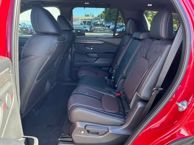 2026 Honda Pilot Black Edition - Photo 15