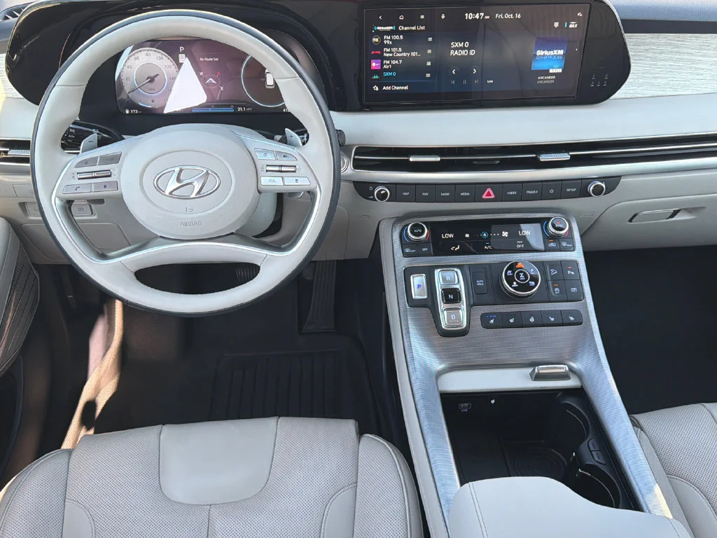 Used 2024 White Hyundai Calligraphy image 25