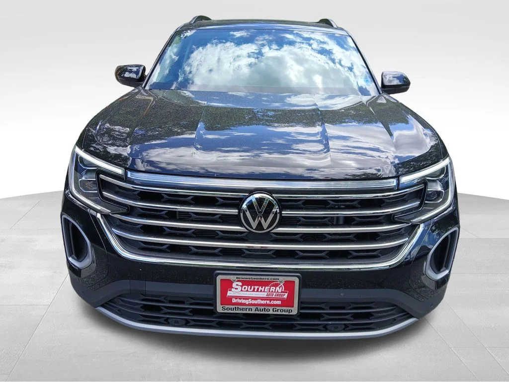 New 2026 Black Volkswagen 2.0T SE w/Technology image 8