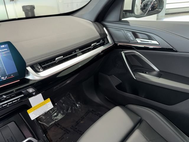New 2026 Mineral White Metallic BMW xDrive28i image 21
