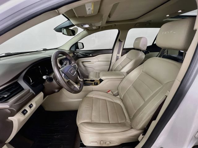 Used 2017 WHITE FROST TRICOAT GMC Denali image 10