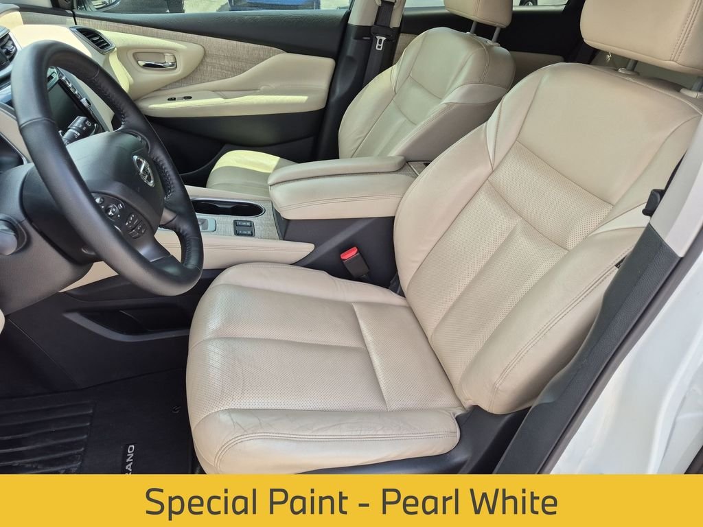 Used 2022 White Nissan SL image 17