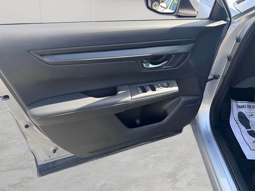 Certified Used 2025 Solar Silver Metallic Honda LX image 14