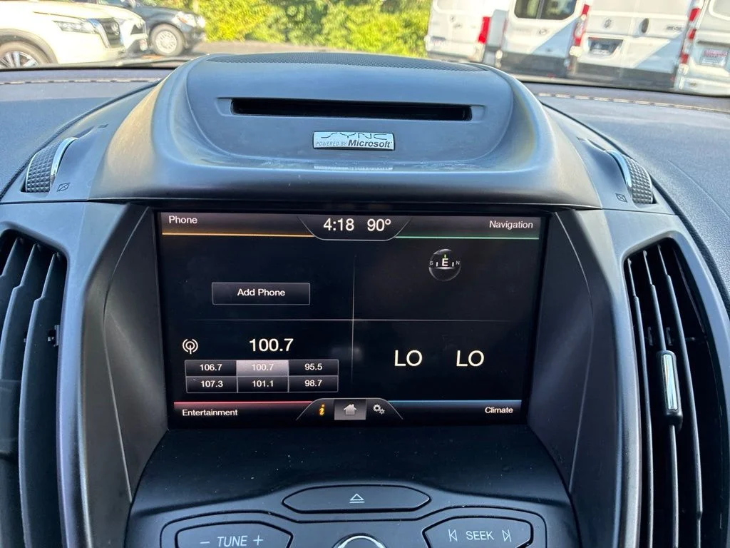 Used 2015 Gray Ford SE image 18