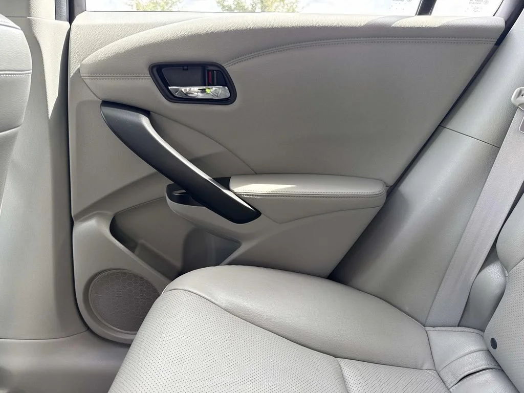 Used 2017  Acura  image 18