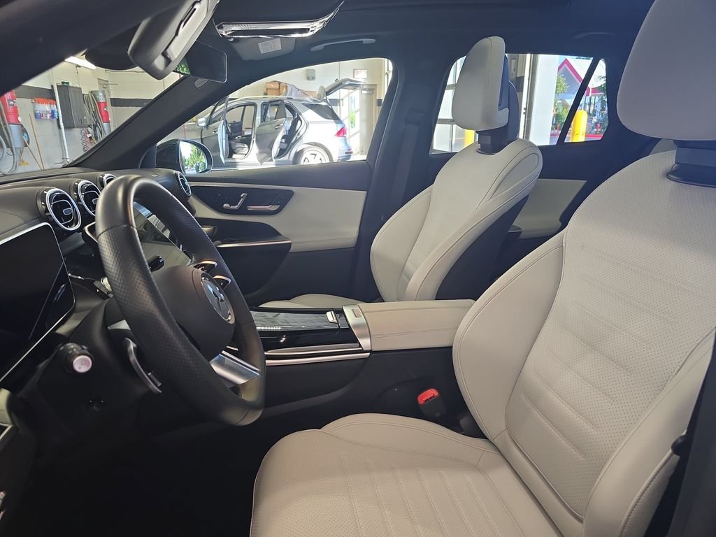 Certified Used 2024 Black Mercedes-Benz GLC 300 image 16