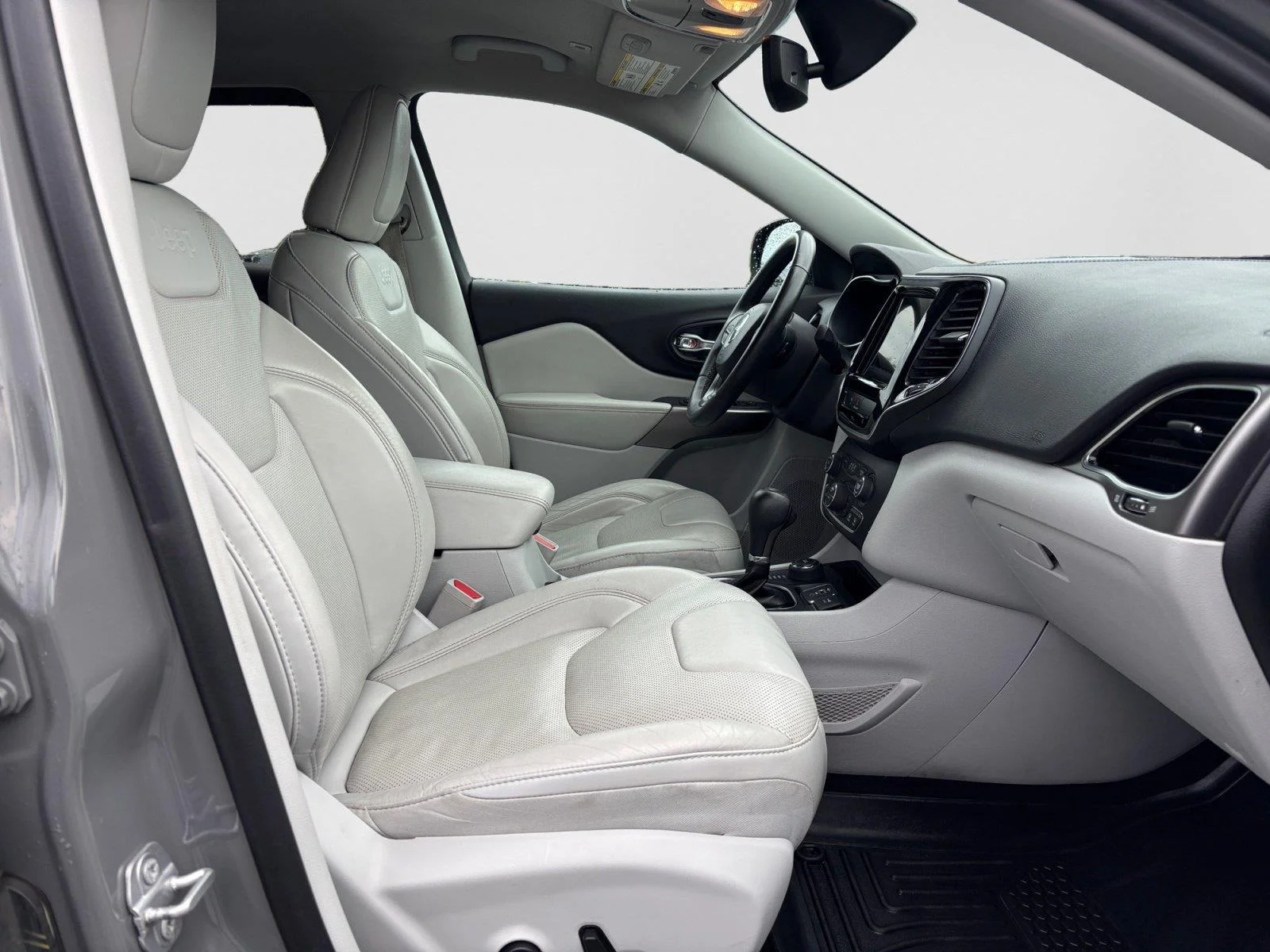 Used 2019 Sting-Gray Clearcoat Jeep Limited image 15