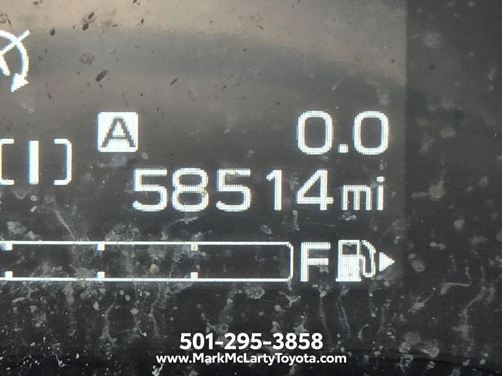 Used 2023 White Subaru Base image 21