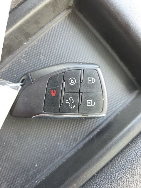 Used 2023 White Chevrolet Custom image 17