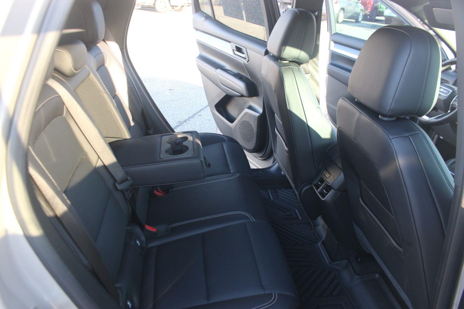 Used 2026 Riverstone Metallic GMC Elevation image 32