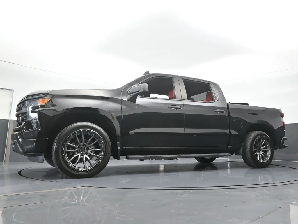Used 2022 Black Chevrolet Custom image 55