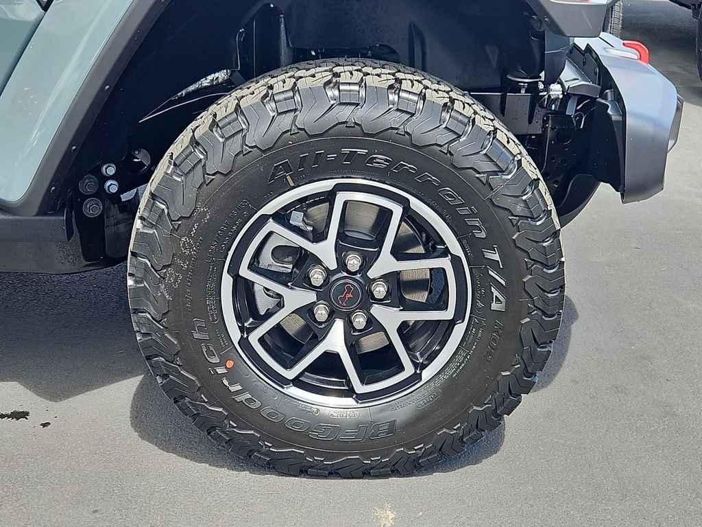 New 2026 Anvil Clear-Coat Exterior Paint Jeep Rubicon image 21