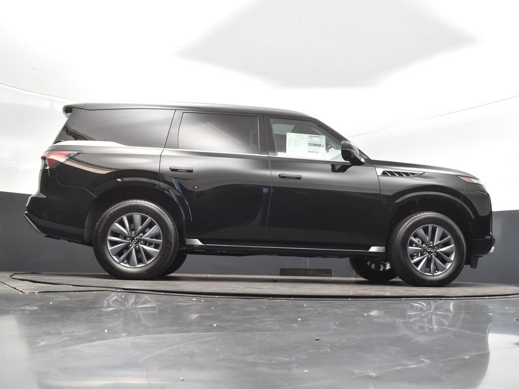 Used 2025 Black INFINITI PURE image 47