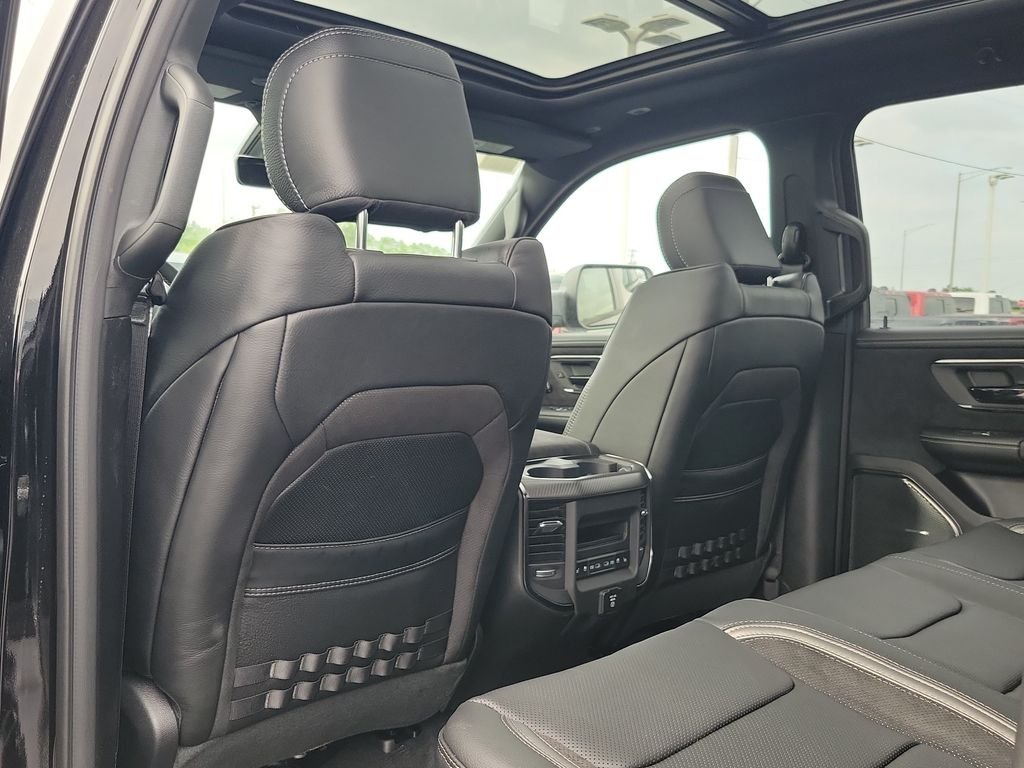New 2026 Diamond Black Crystal Pearl-Coat Exterior Paint RAM RHO image 10