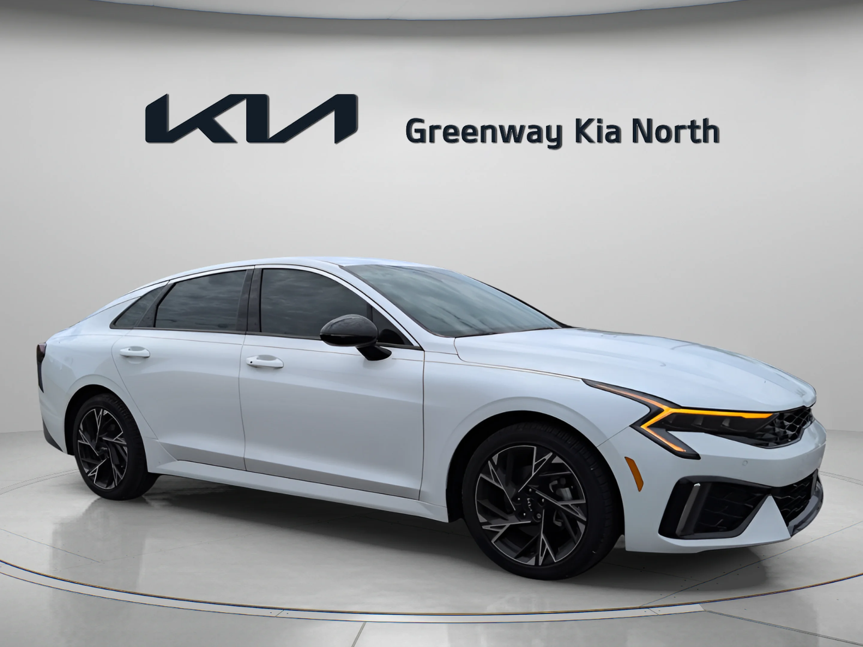 Used 2025 Snow White Pearl Kia GT-Line image 9