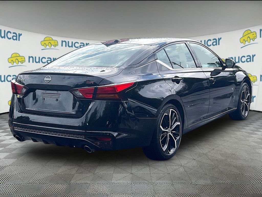 Used 2024 Black Nissan 2.5 SR image 6