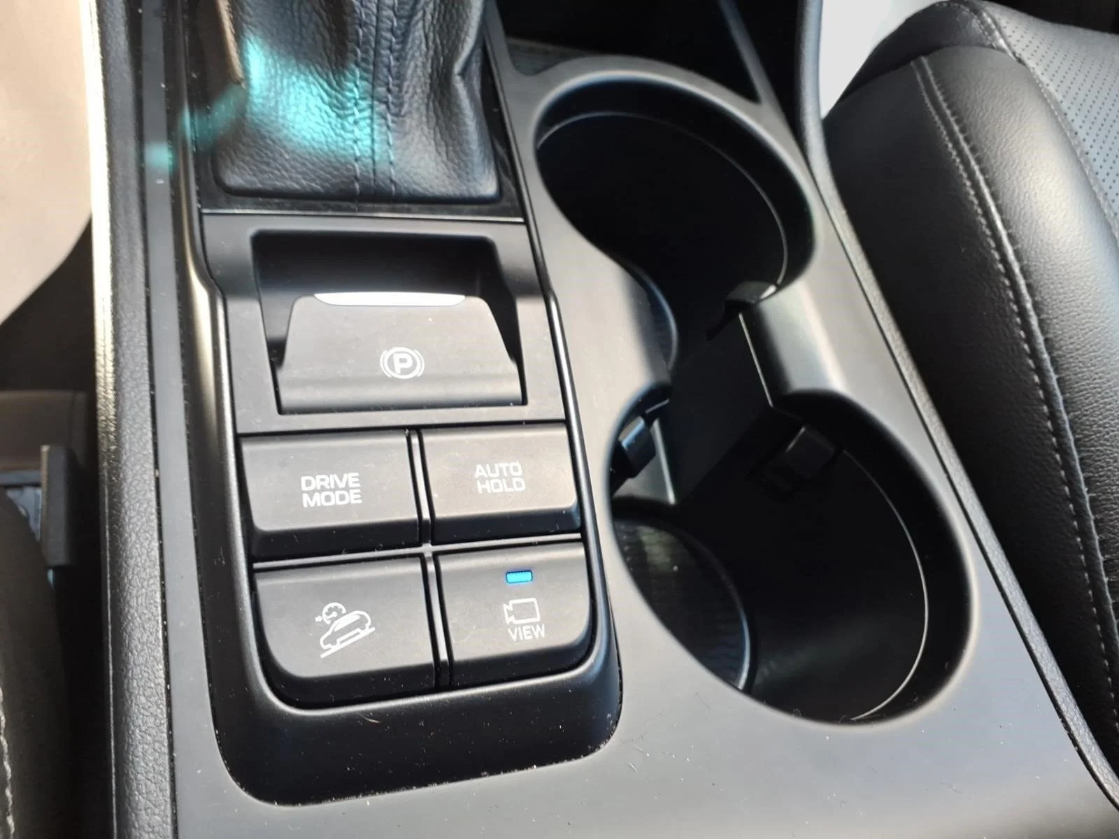 Used 2020 Aqua Blue R2u Hyundai Limited image 20