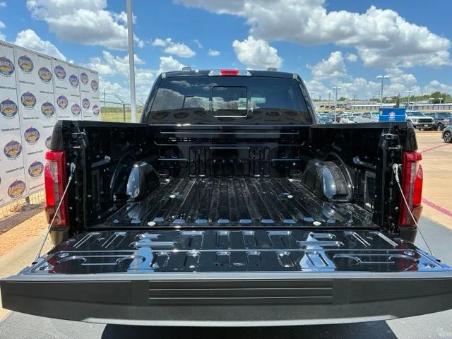New 2026 Agate Black Metallic Ford XLT image 6